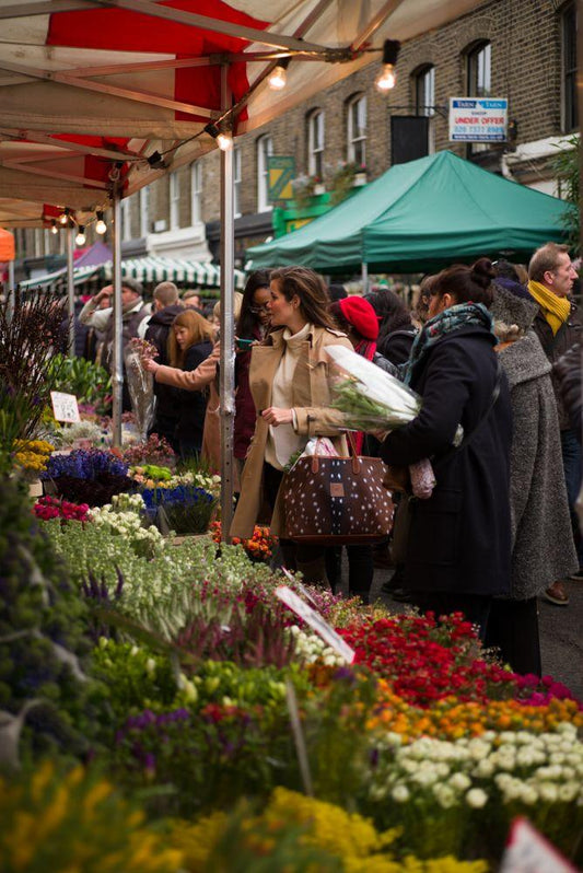 Join Us at Our Vibrant Offline Market Events - EenPorcelain