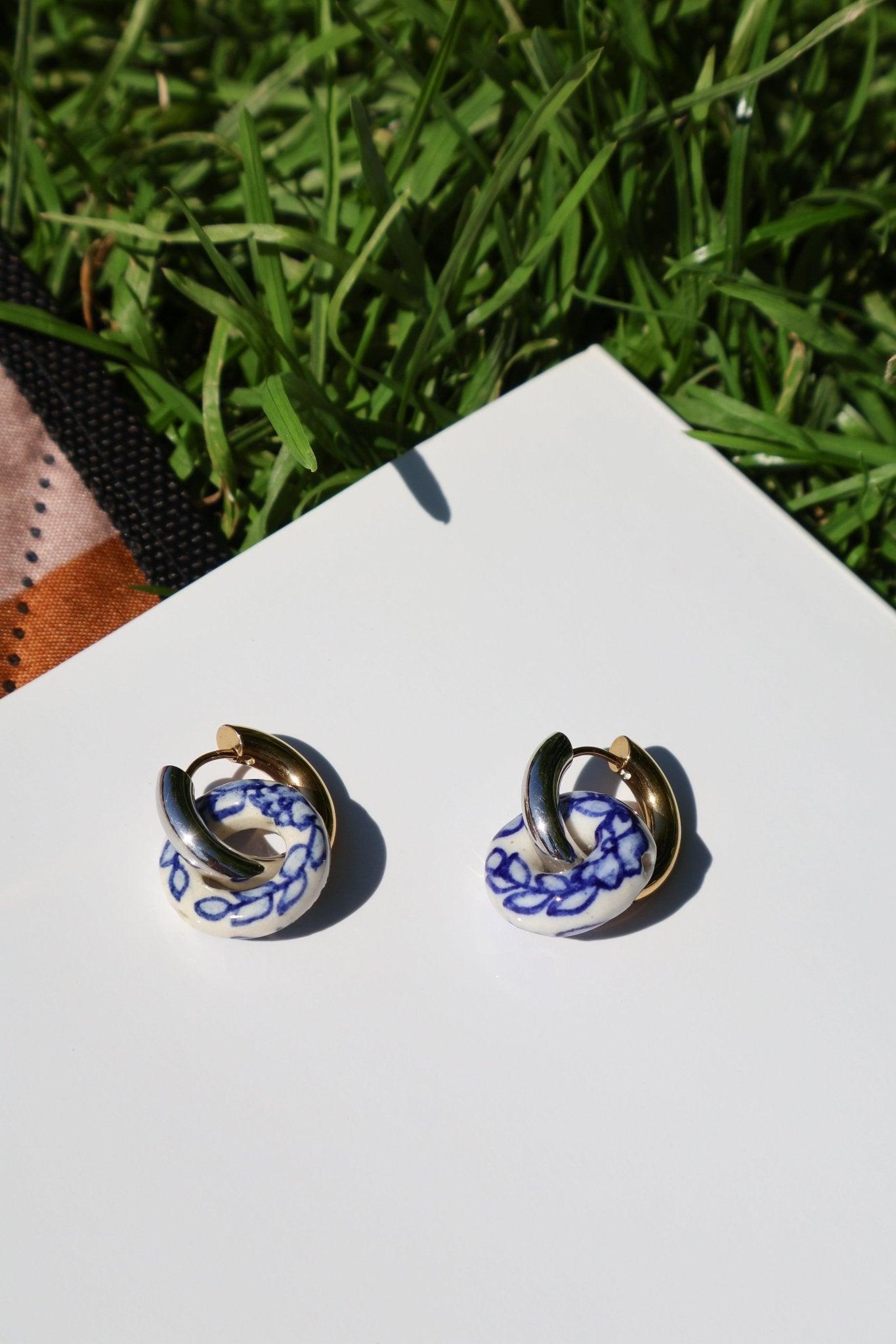 twist-hoop-earrings, EenPorcelain