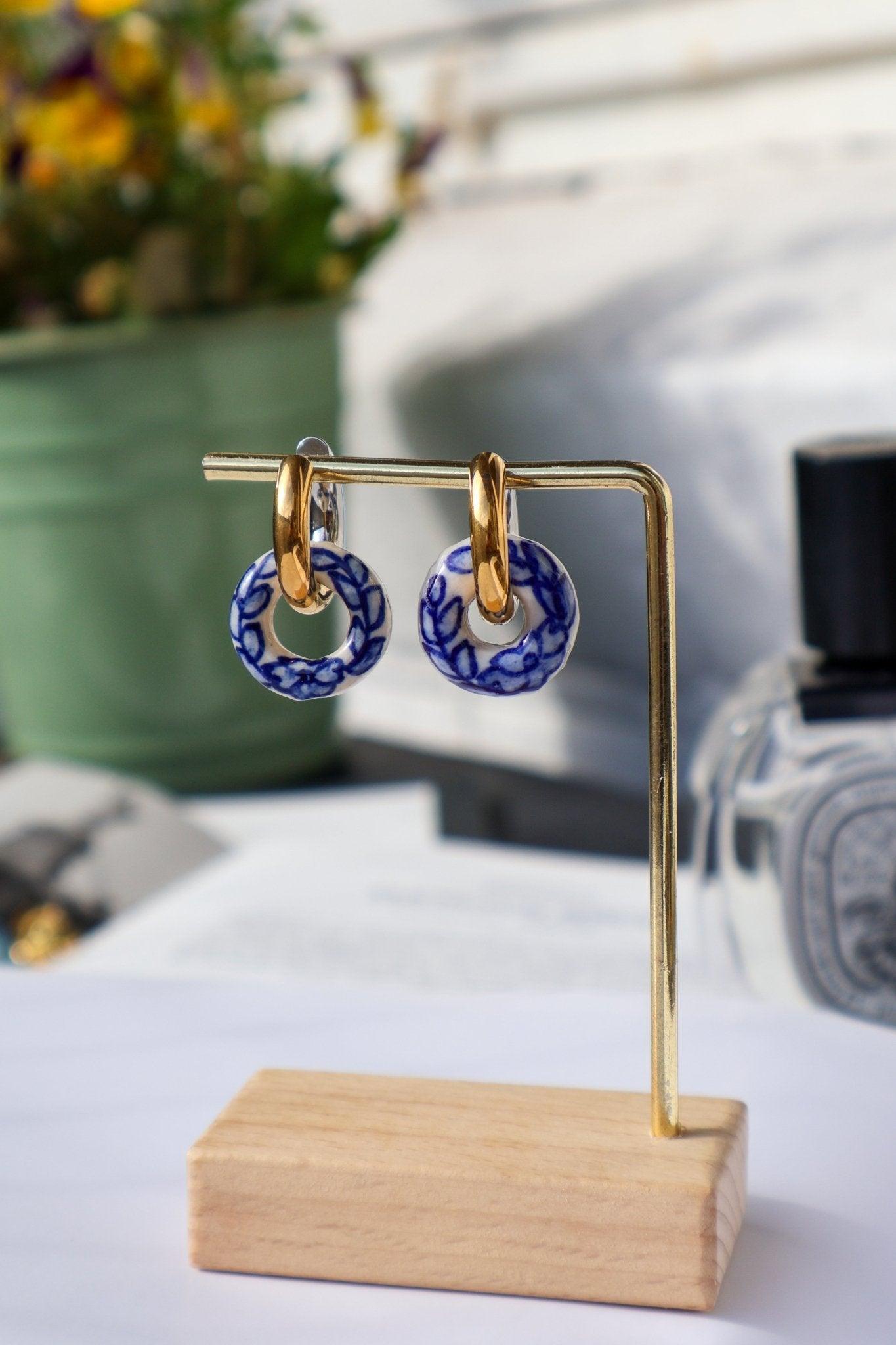 twist-hoop-earrings, EenPorcelain