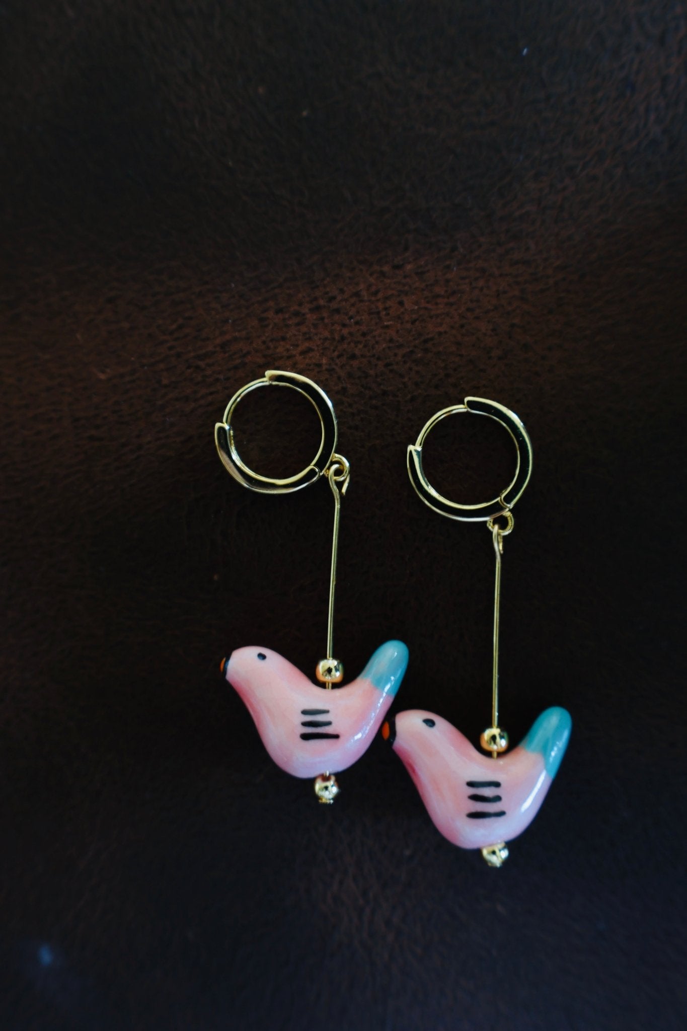 bird-shaped-porcelain-studs-art-earrings-oorbellen-goud, EenPorcelain
