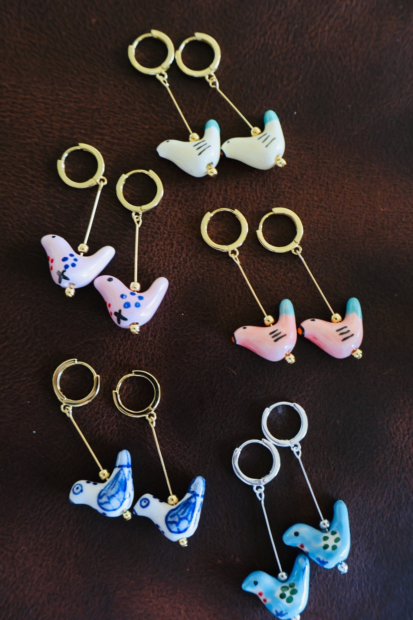 bird-shaped-porcelain-studs-art-earrings-oorbellen-goud, EenPorcelain