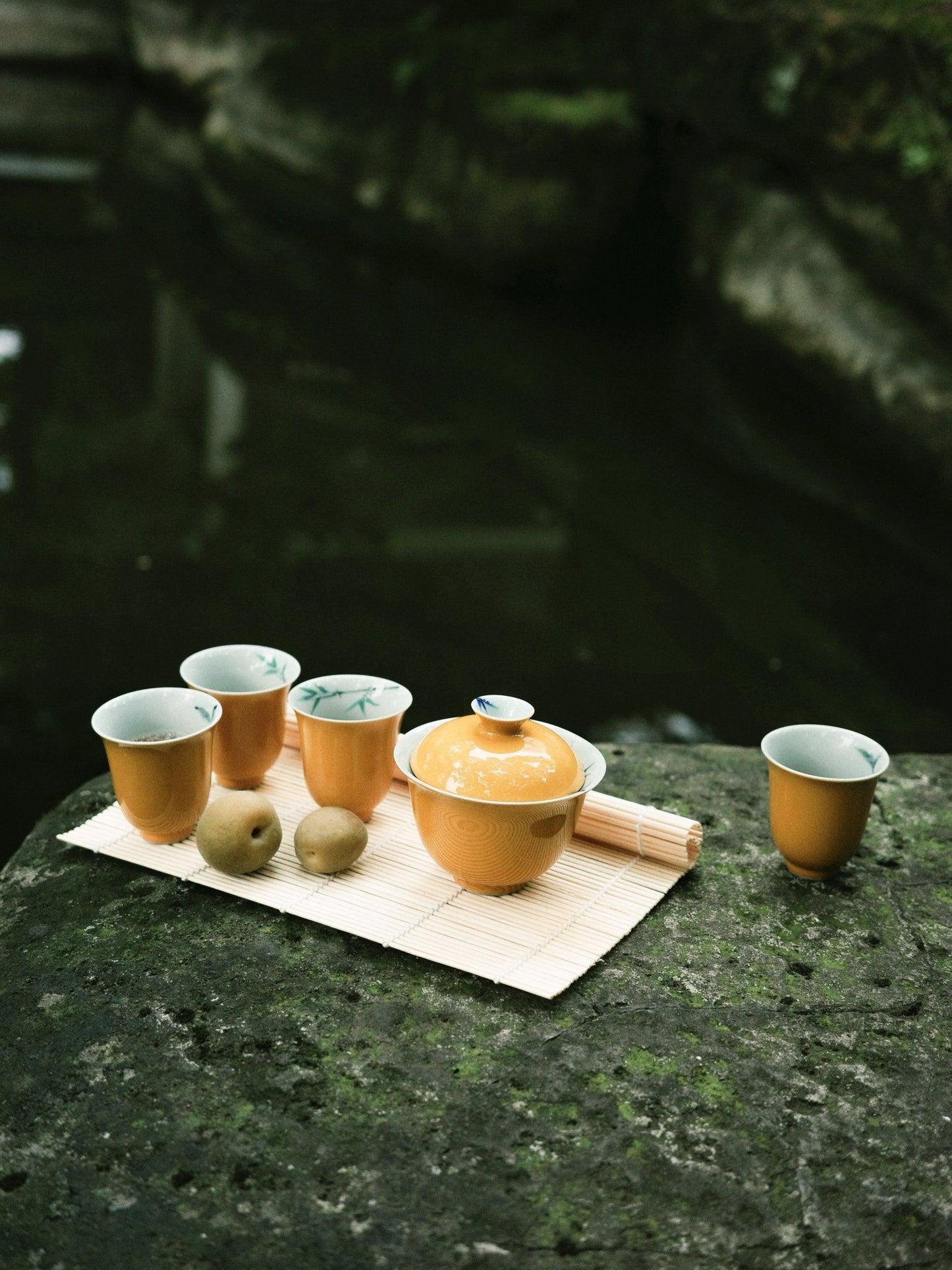 traditional-chinese-yellow-glazed-tea-cup-x2-4-pattern-options, EenPorcelain