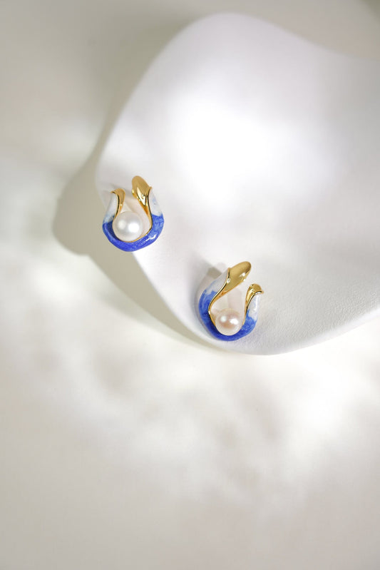 tulip-bloom-earrings-enamel-pearl-studs-oorbellen-knopjes, EenPorcelain 