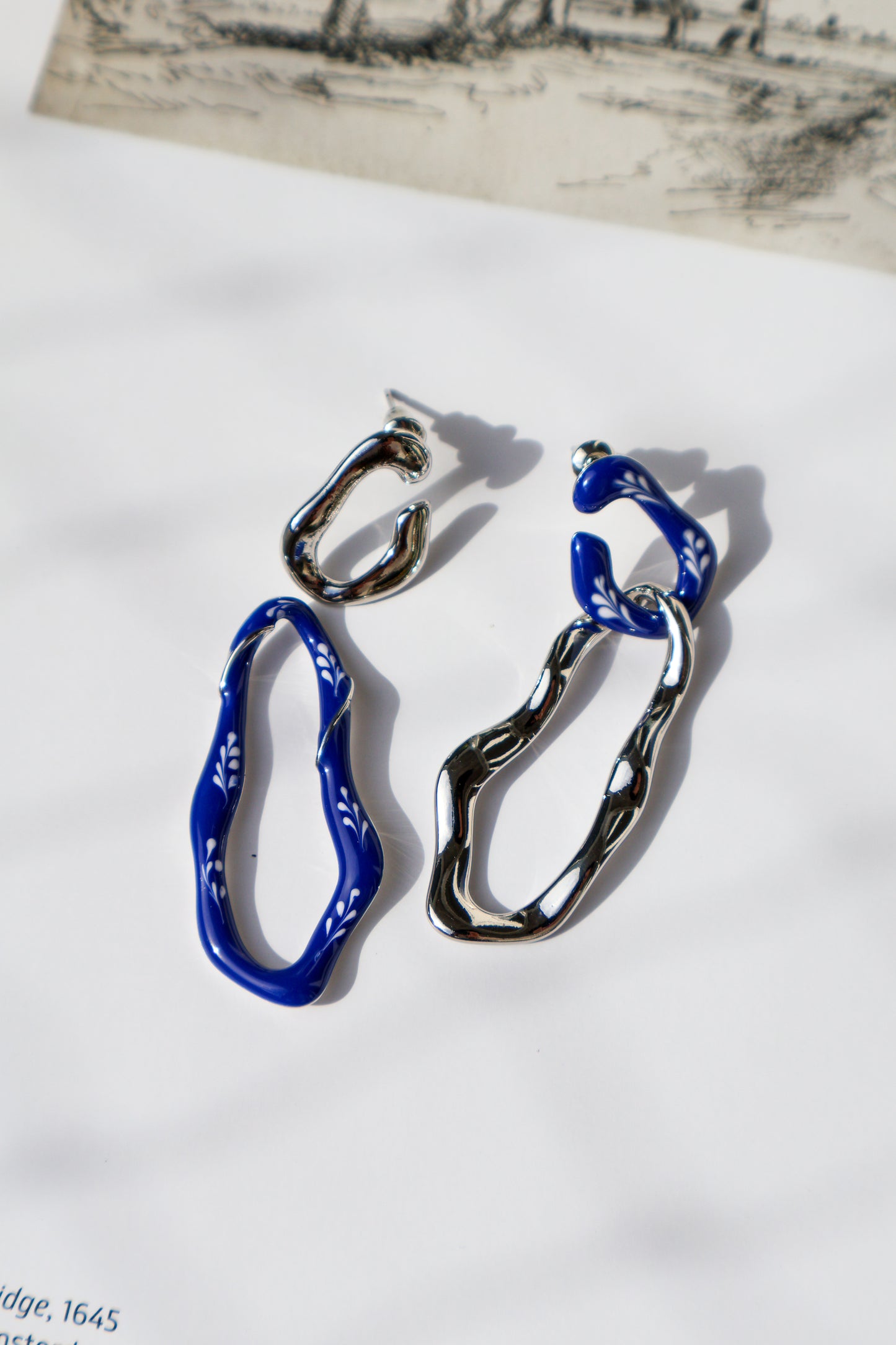 Varia Split Loop 2-in-1 Earrings (Blue-Silver)
