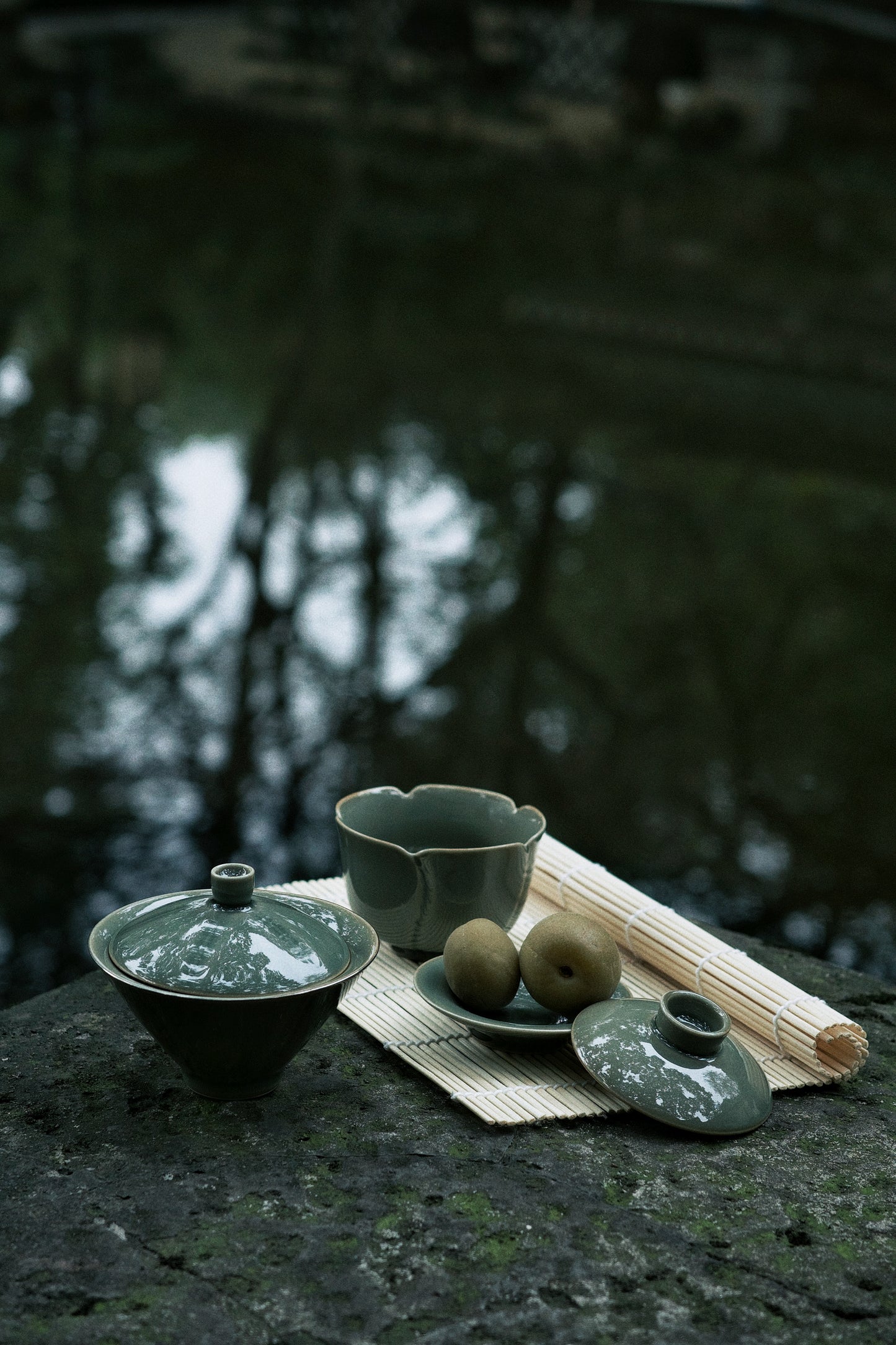 Emerald Green Handcrafted Gaiwan: Elegant Tea Ware and Home Decor