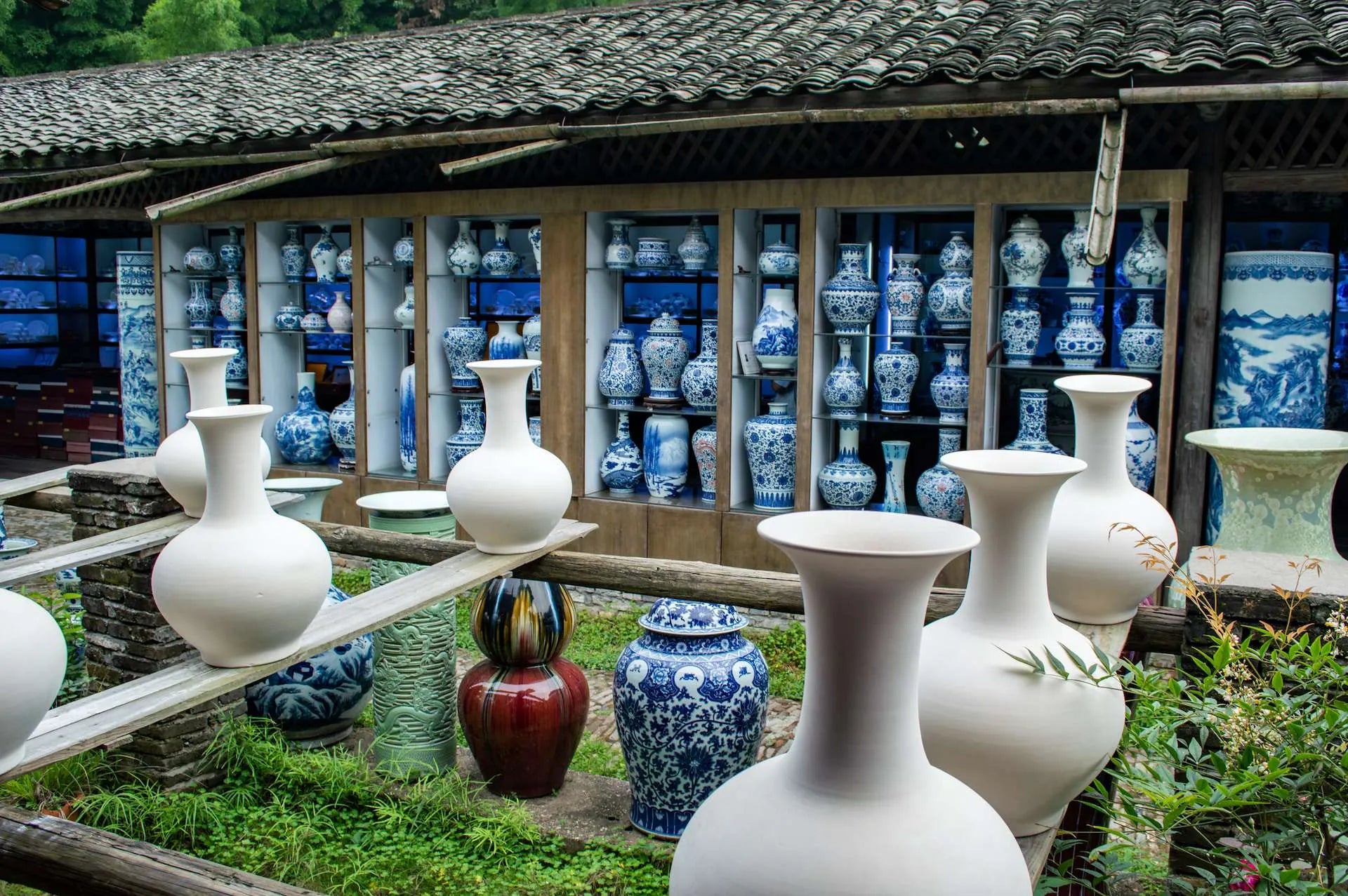 Jingdezhen-Chinas-porcelain-capital.webp__PID:3706f92e-af7c-4810-8759-3c23d531c220