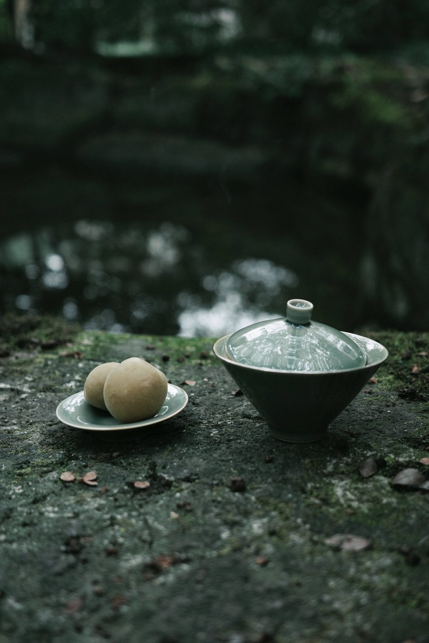copy-of-yellow-glazed-gaiwan-teapot-and-tea-cups-with-hand-painted-designs-2, EenPorcelain 