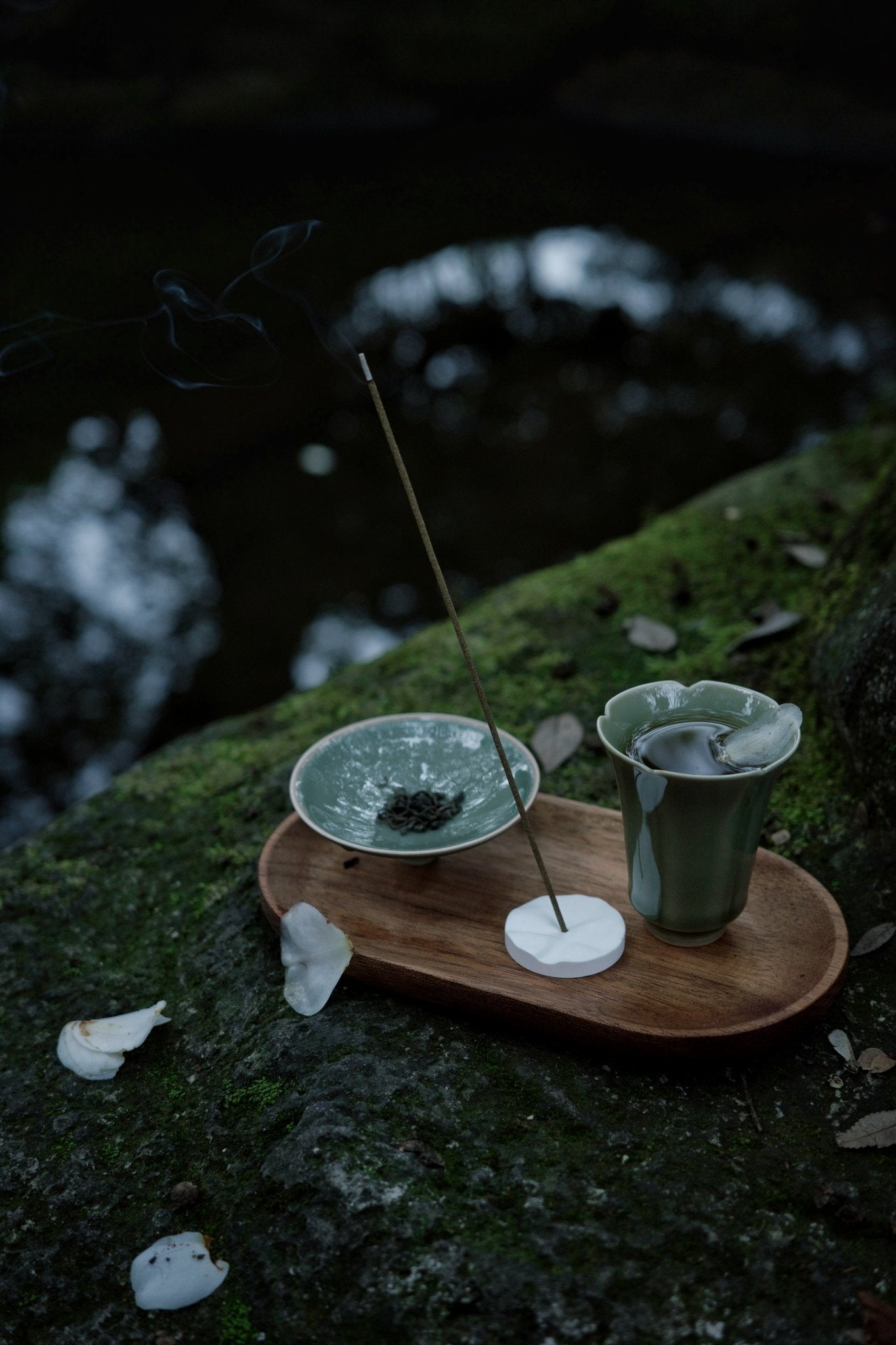 copy-of-yellow-glazed-gaiwan-teapot-and-tea-cups-with-hand-painted-designs-2, EenPorcelain 