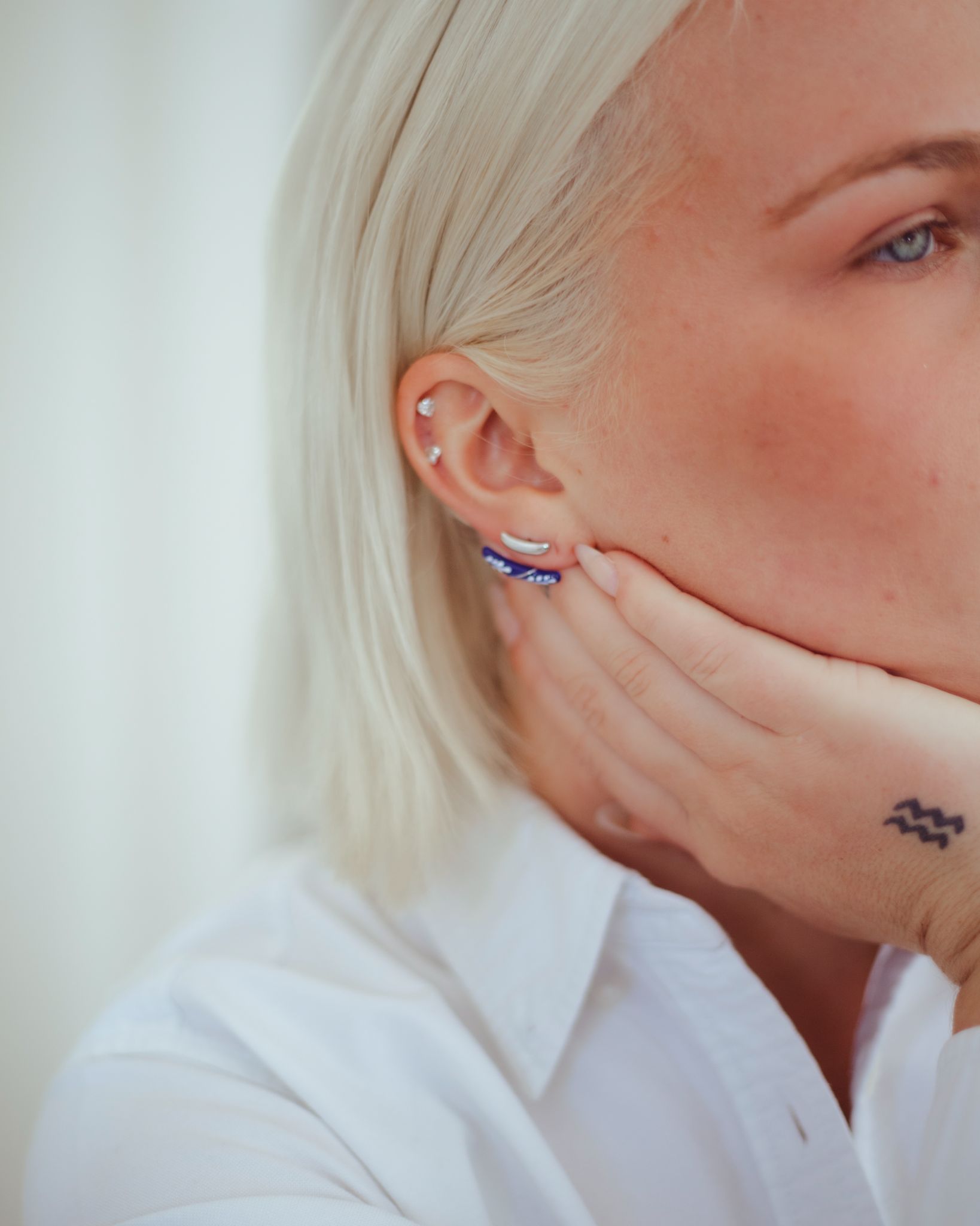 Enamel front - and - back Earrings — Blue & Silver - EenPorcelain