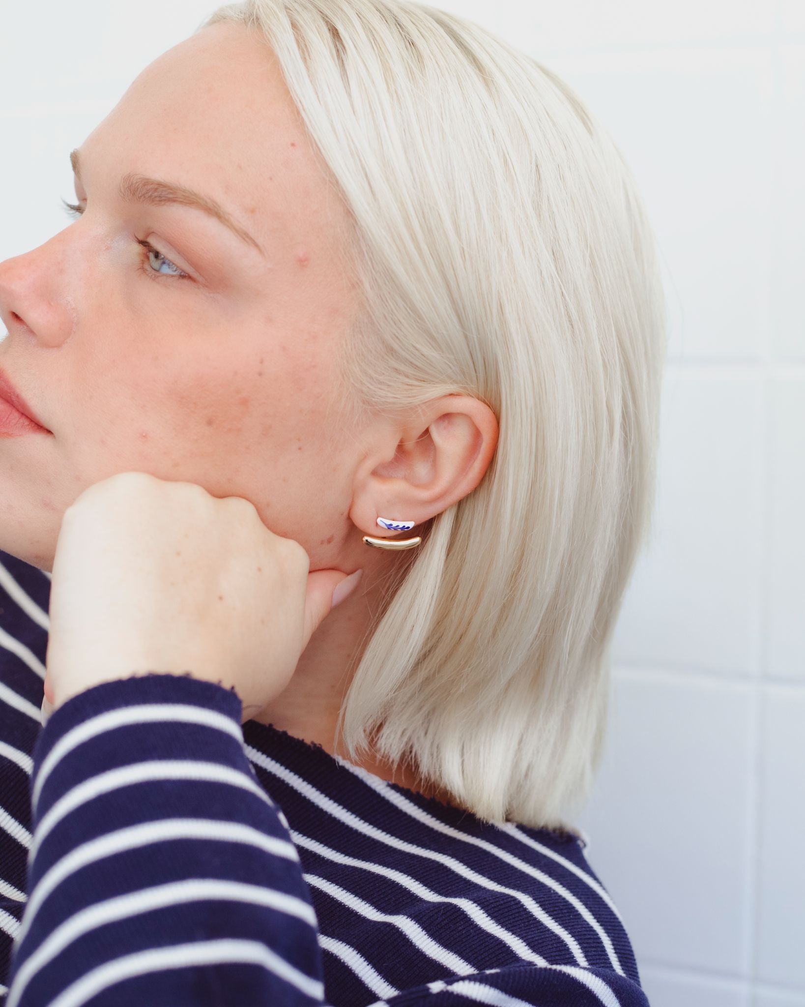 Enamel front - and - back Earrings — White - EenPorcelain