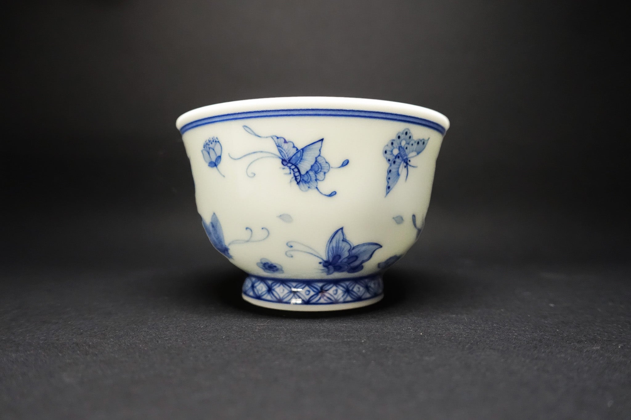 copy-of-hand-painted-goldfish-and-lotus-cup-exclusive-customization-from-jingdezhen, EenPorcelain 