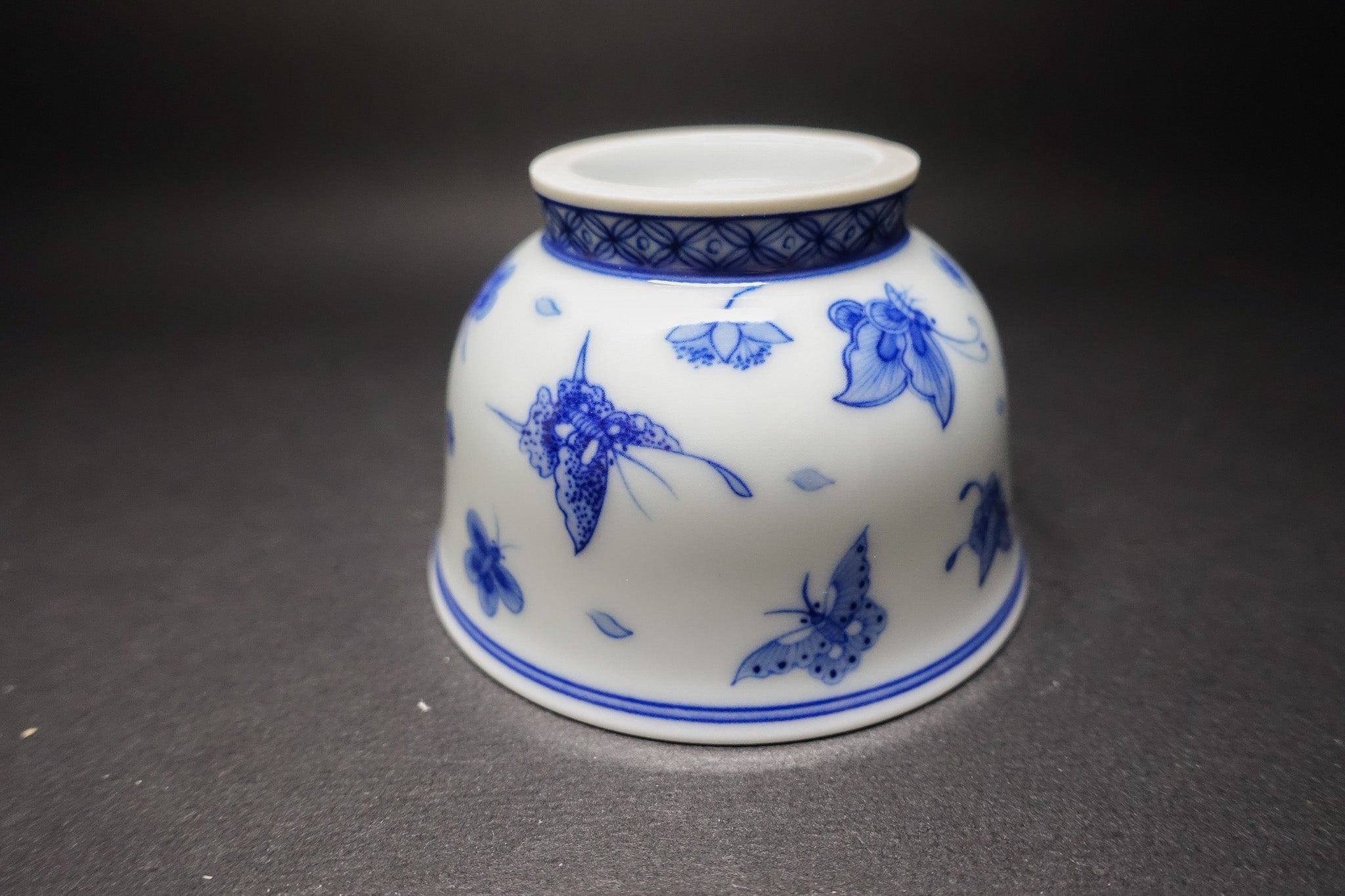 copy-of-hand-painted-goldfish-and-lotus-cup-exclusive-customization-from-jingdezhen, EenPorcelain 