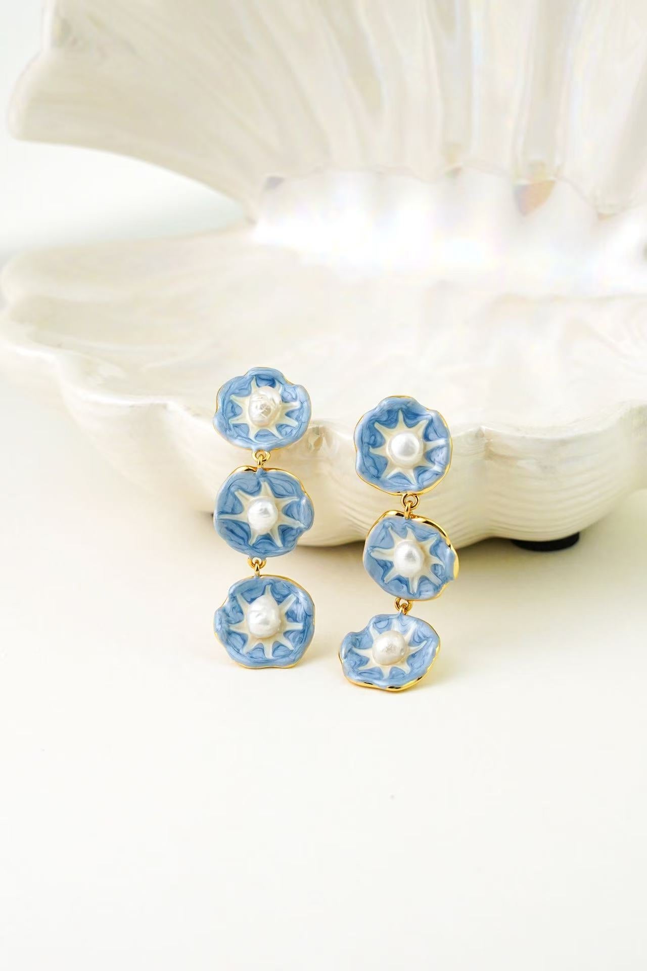 Morning Glory Pearl Earrings - EenPorcelain