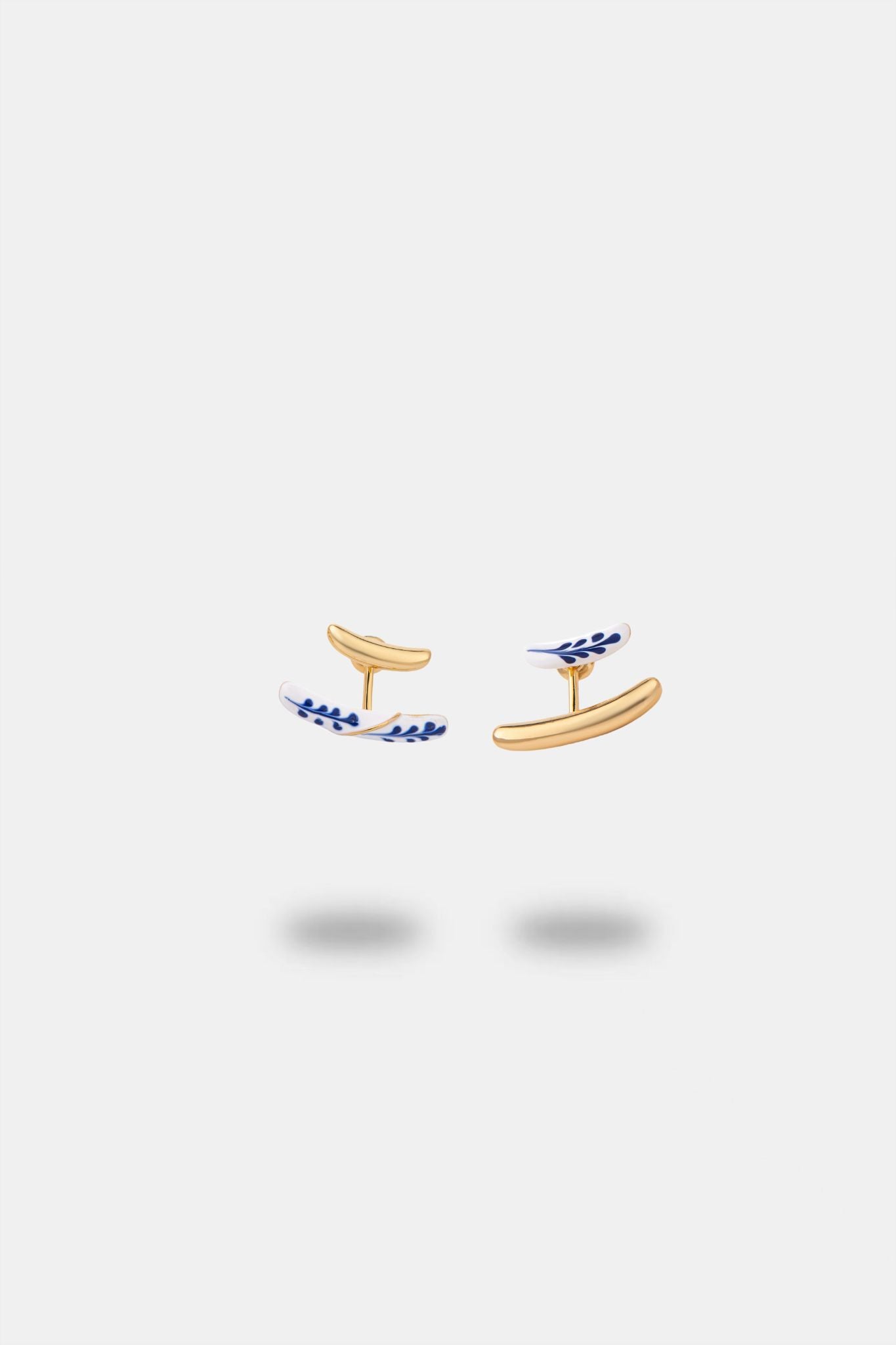 Enamel front-and-back Earrings — White