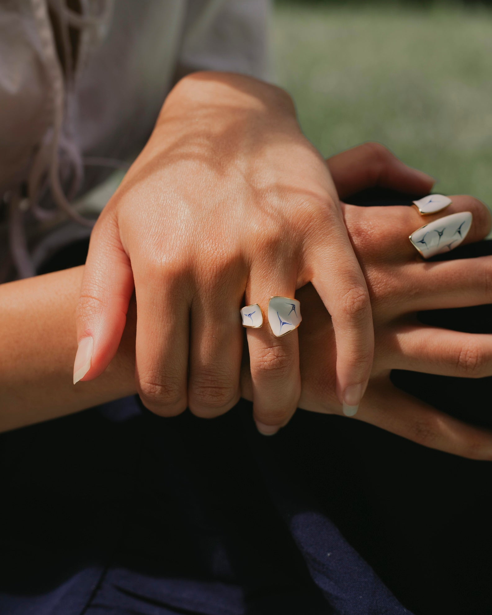 Stellar Inkflow Ring (2 Shape Options) - EenPorcelain
