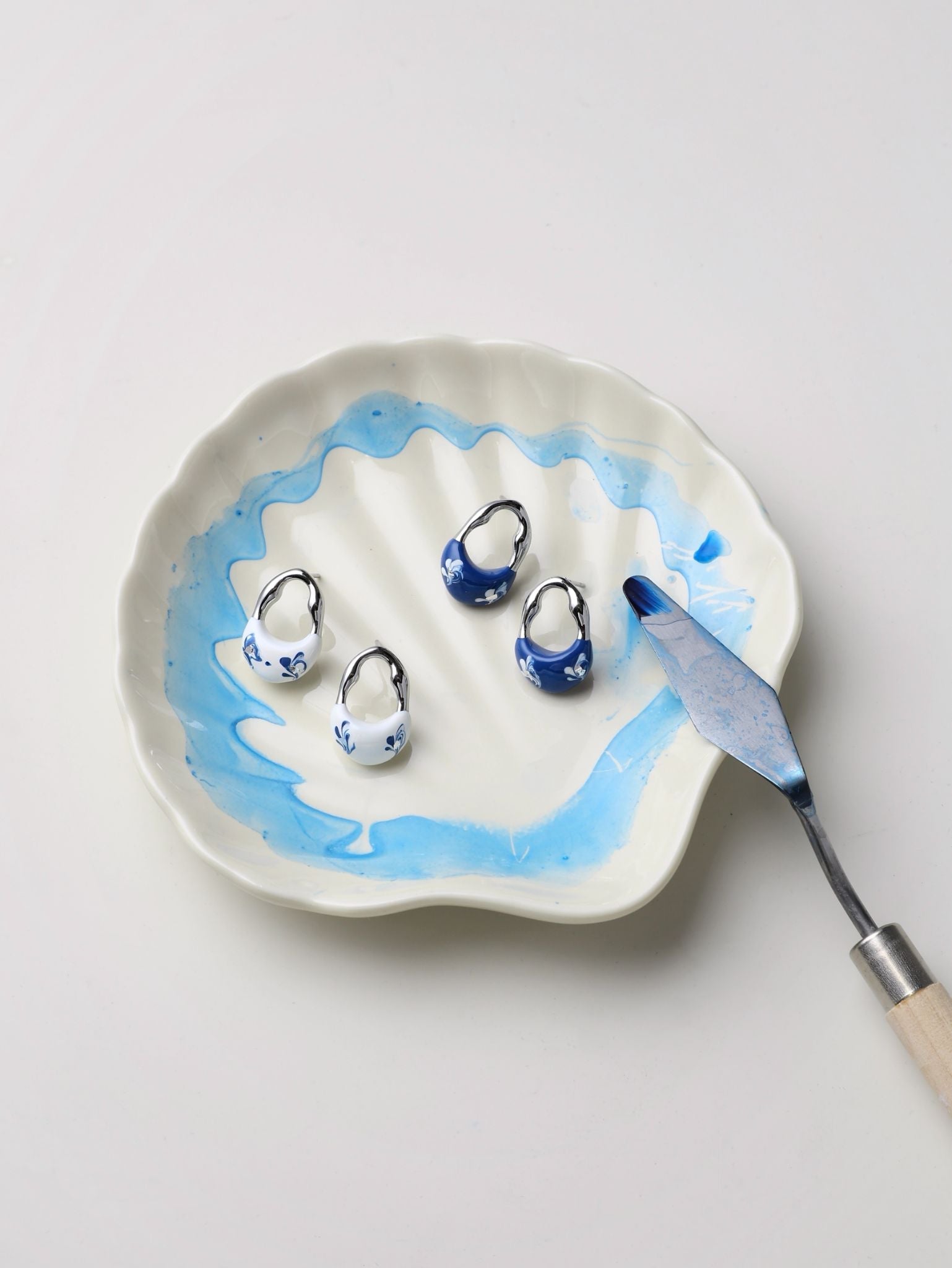 Stellar Tide Studs Earrings — White & Blue · Small - EenPorcelain-Enamel Painted Jewelry