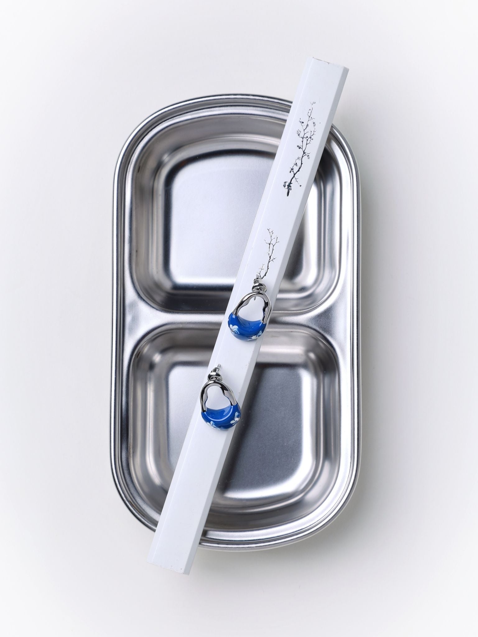 Stellar Tide Studs Earrings — White & Blue · Small - EenPorcelain-Enamel Painted Jewelry