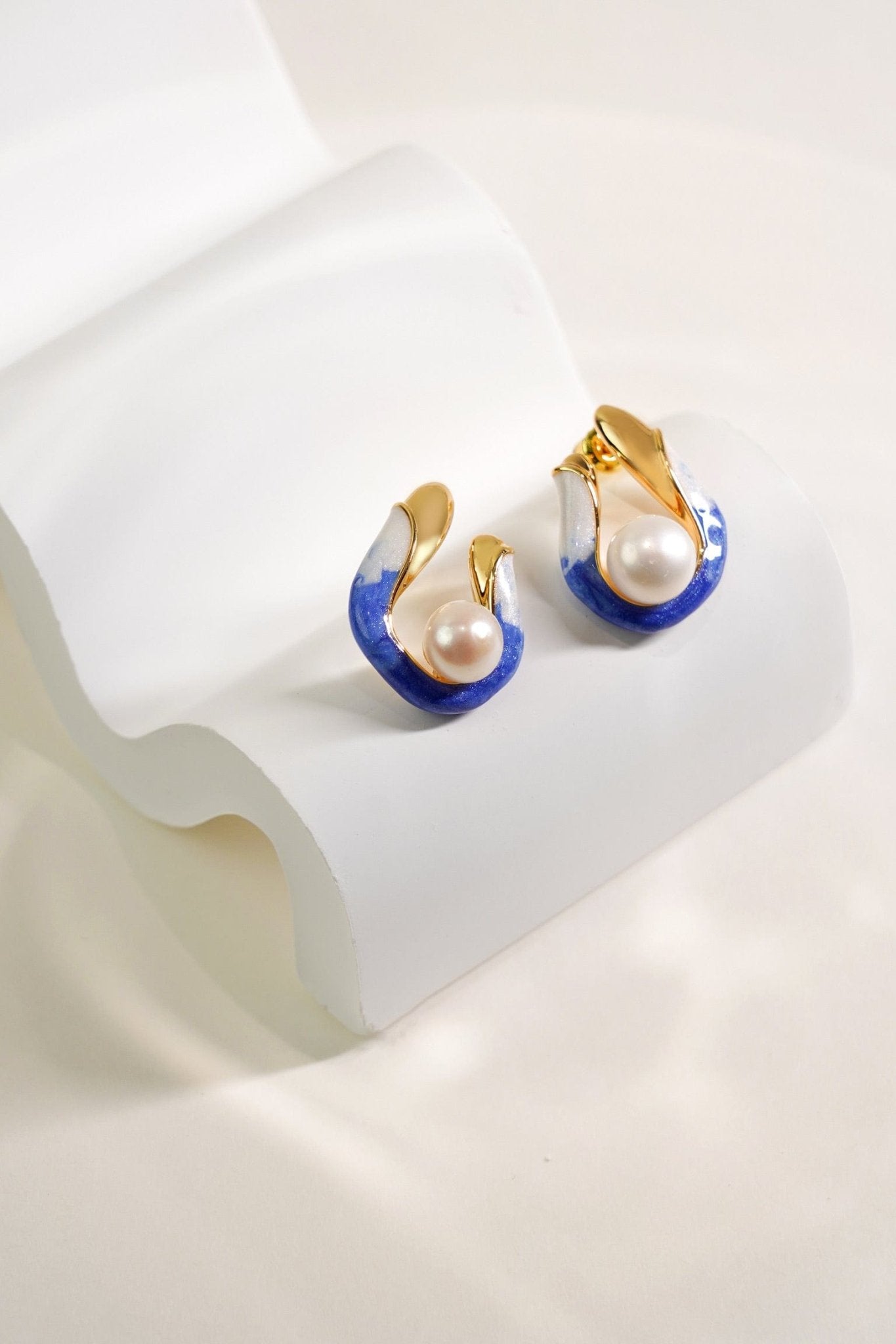 Tulip Bloom Earrings – Enamel & Pearl Studs - EenPorcelain