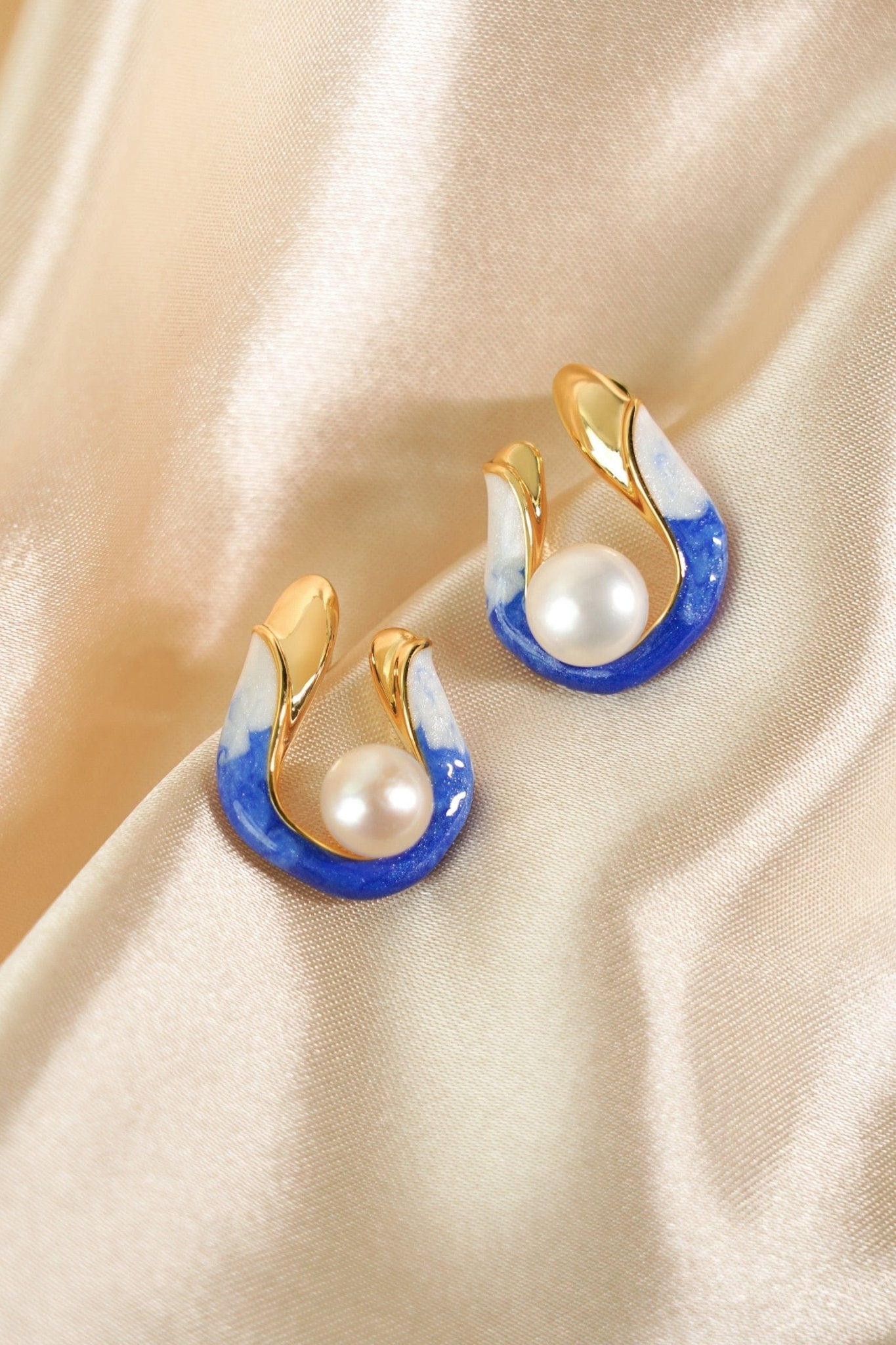 Tulip Bloom Earrings – Enamel & Pearl Studs - EenPorcelain