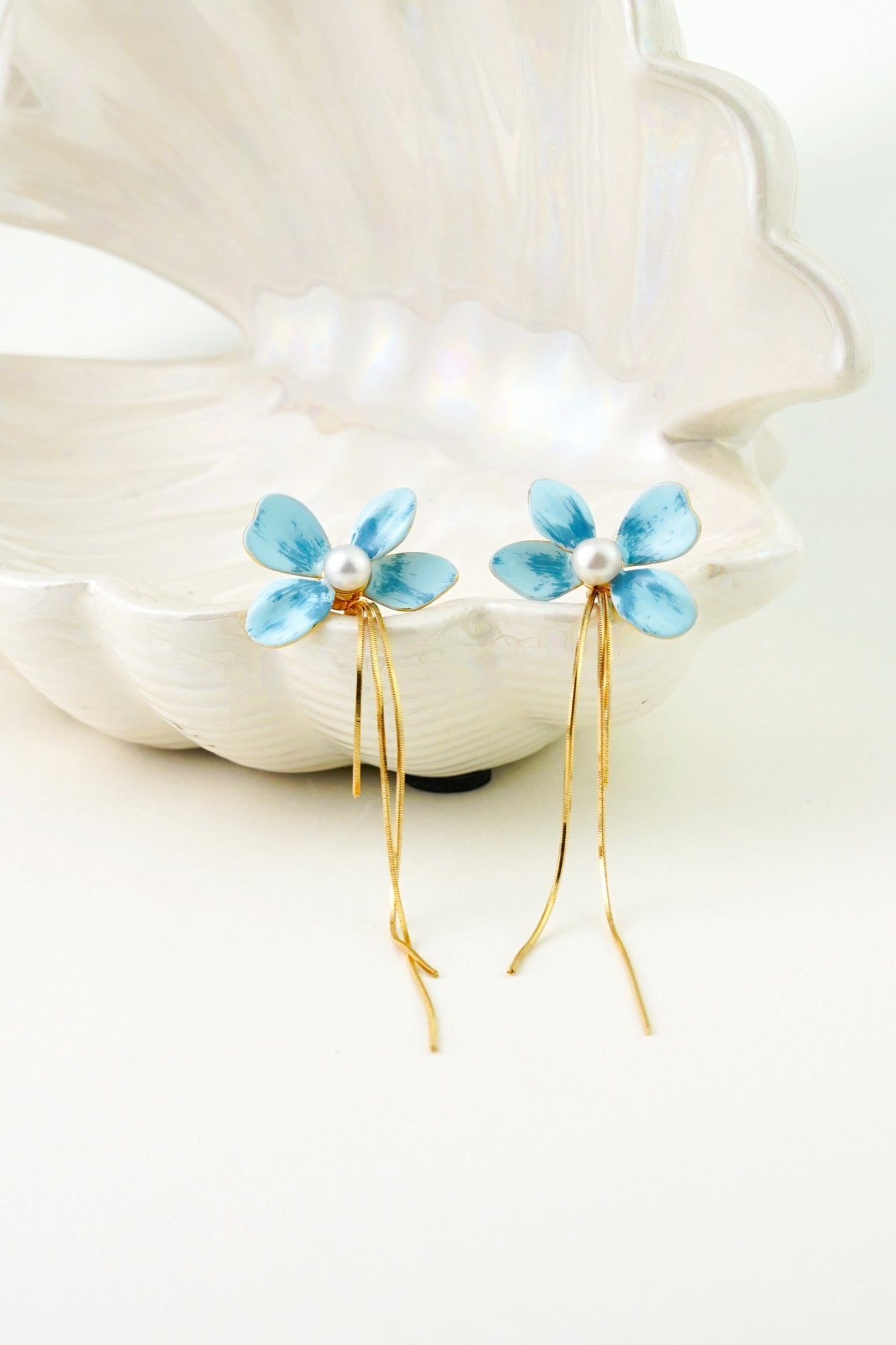 Varia Bloom Earrings – Enamel Flower with Detachable Gold Tassels - EenPorcelain