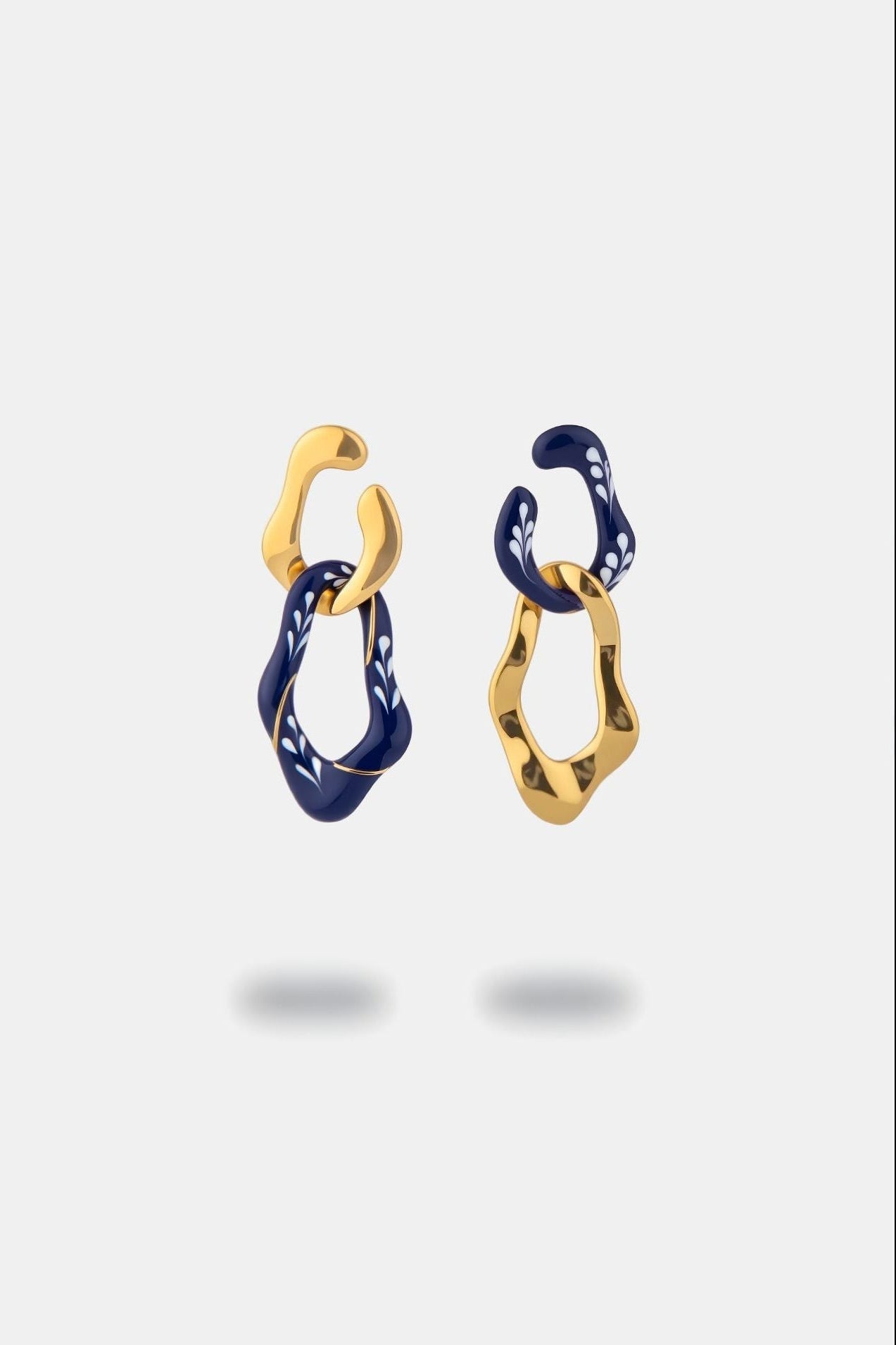 Varia Enamel 2 - in - 1 Earrings (mini) — Blue & Silver - EenPorcelain