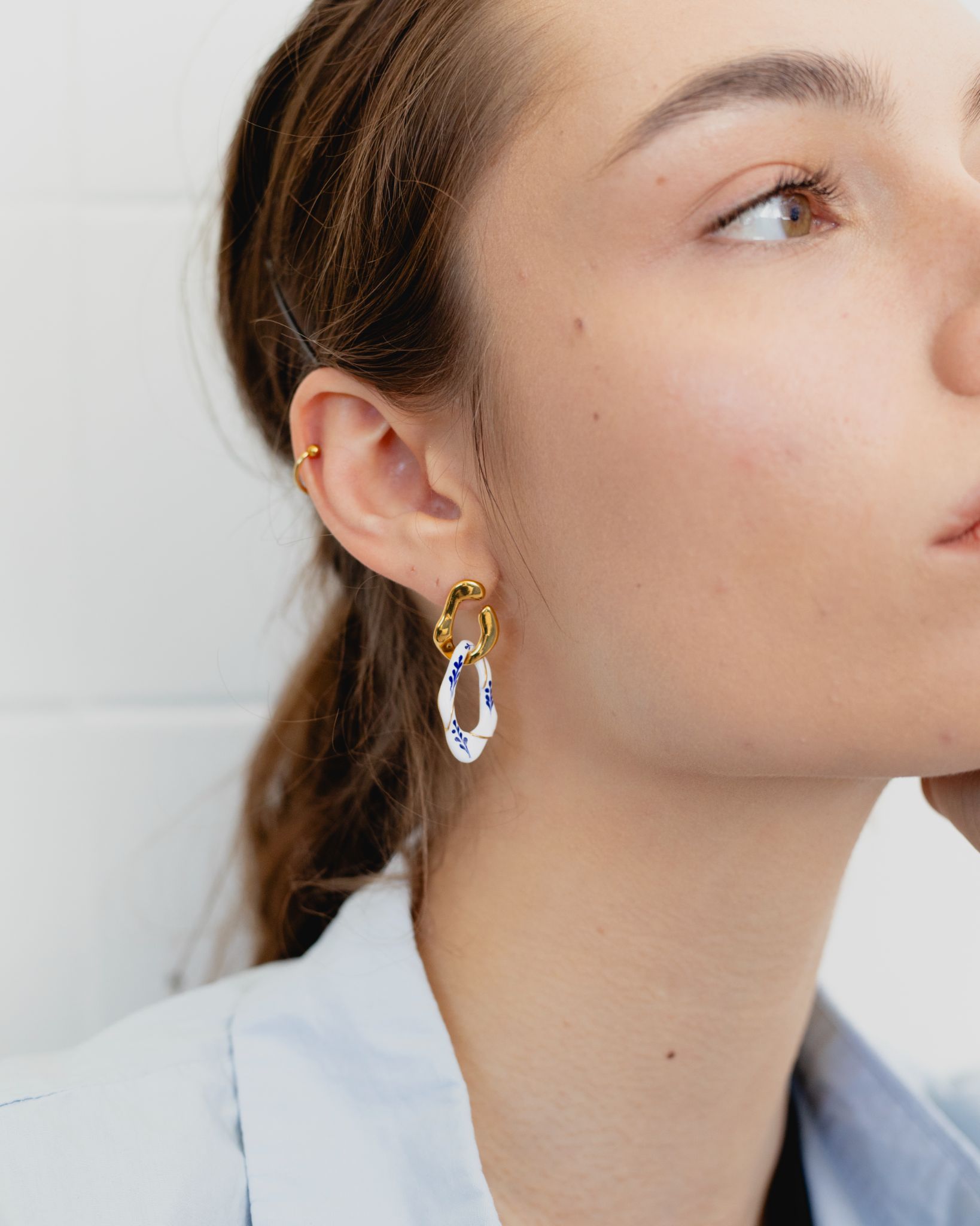 Varia Enamel 2 - in - 1 Earrings (mini) — White - EenPorcelain