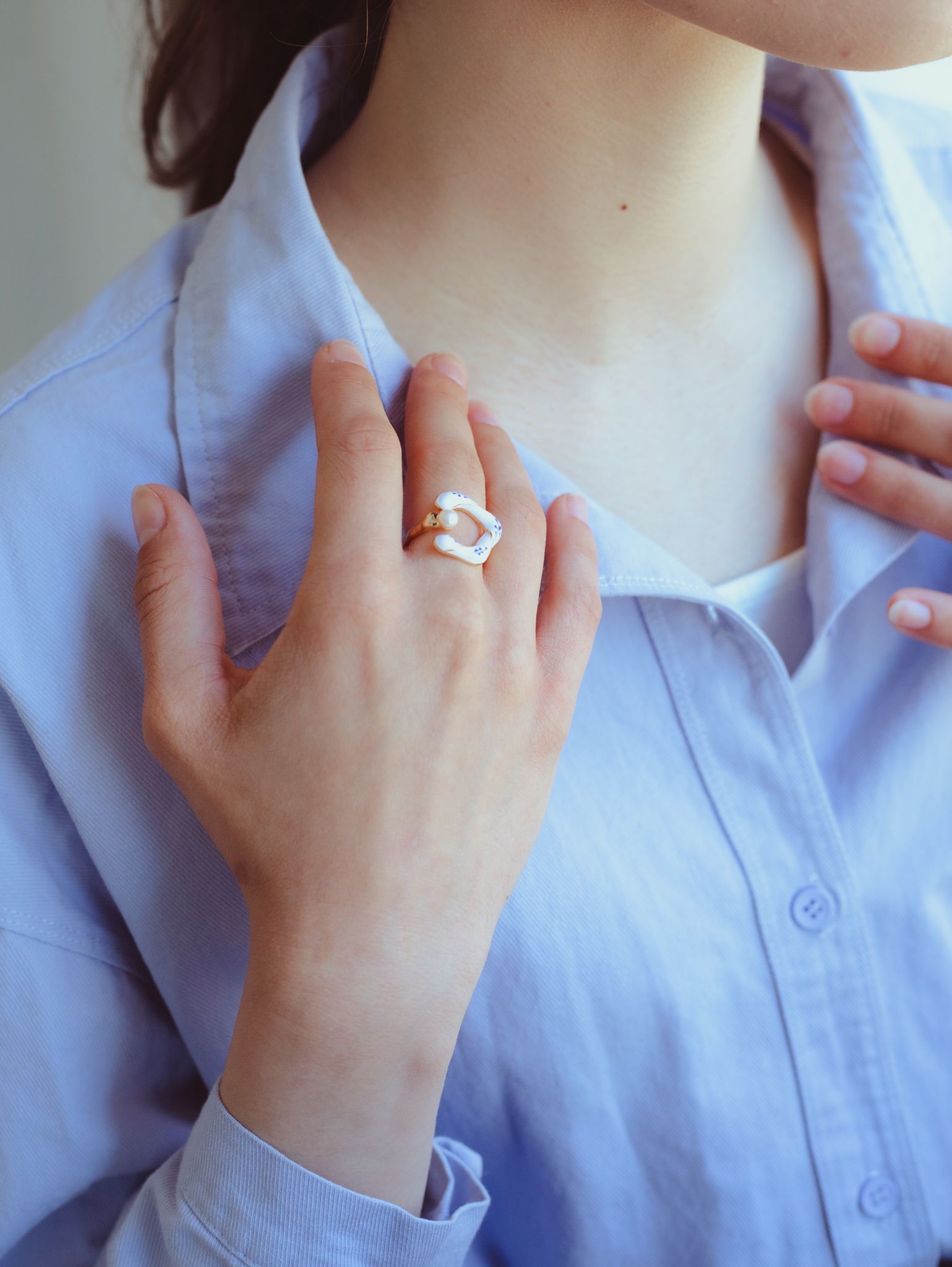 Varia Flower Ring - Pearl - Silver Blue - EenPorcelain