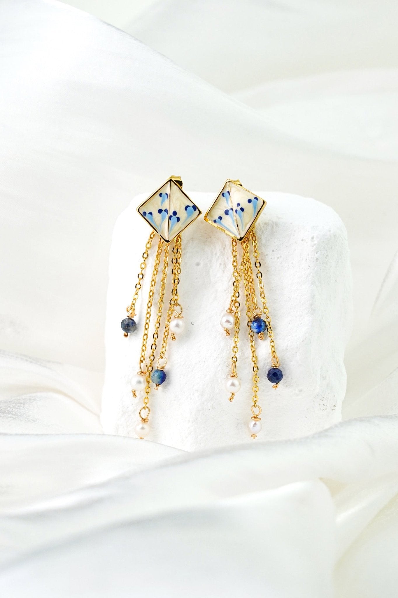 Varia Porcelain Pattern Earrings with Drop – Detachable Lapis & Pearl - EenPorcelain