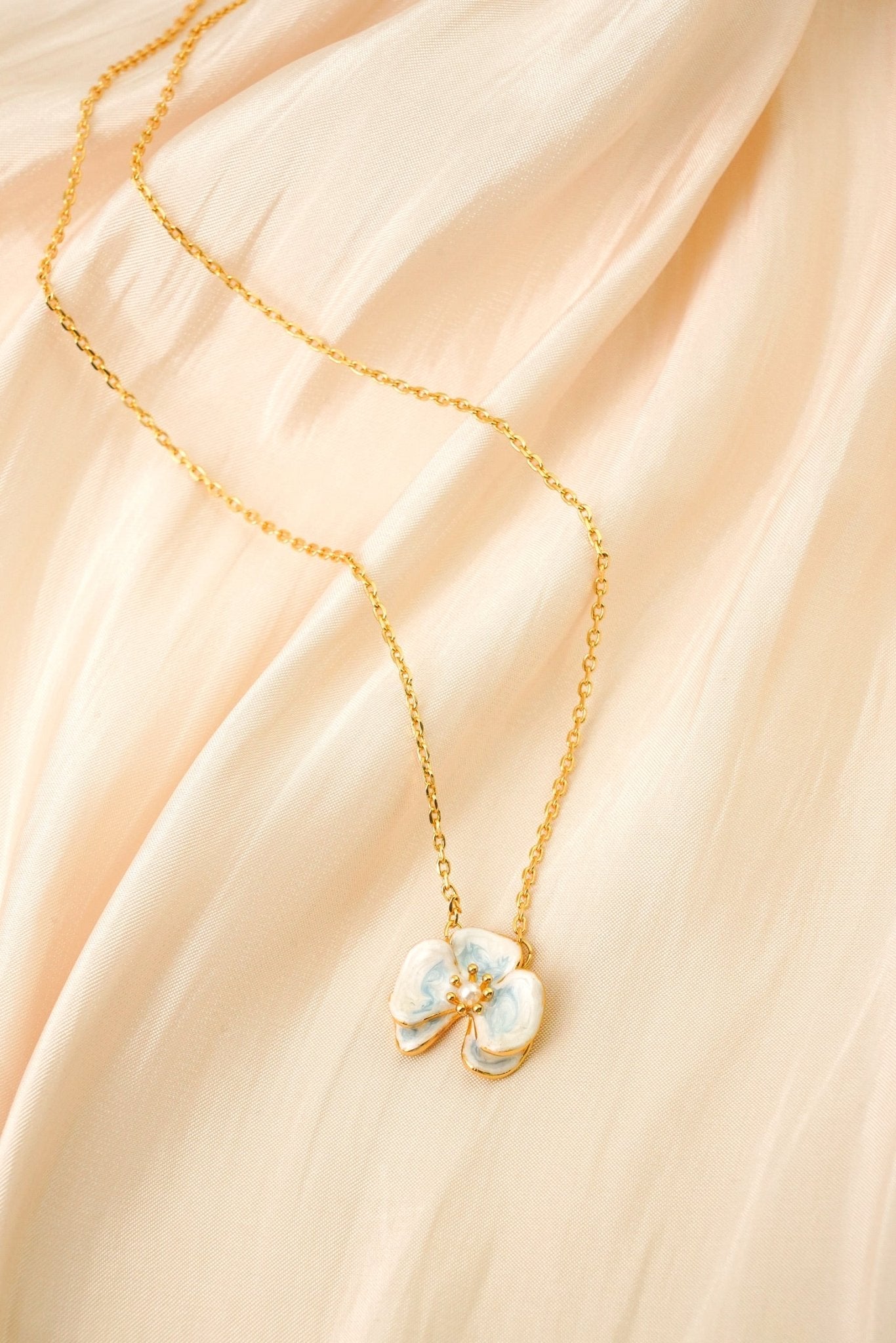 Viola Bloom Necklace – Enamel Flower & Pearl Pendant - EenPorcelain