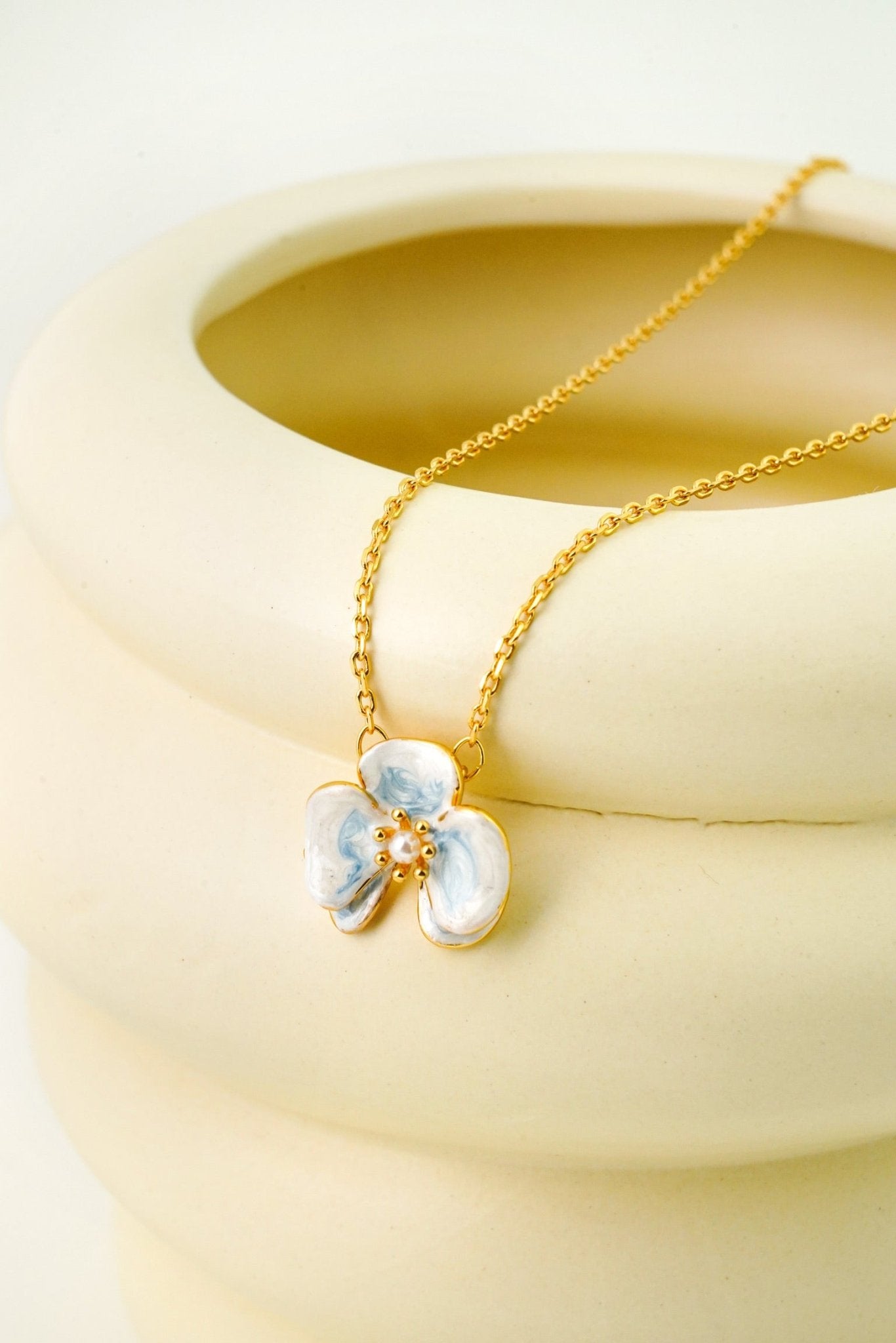 Viola Bloom Necklace – Enamel Flower & Pearl Pendant - EenPorcelain