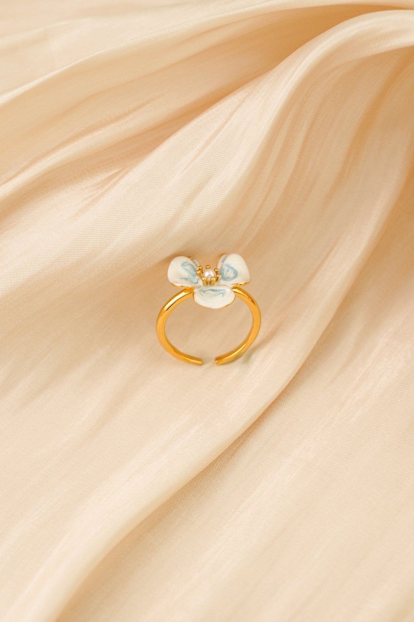 Viola Bloom Ring – Enamel Flower with Pearl Accent - EenPorcelain
