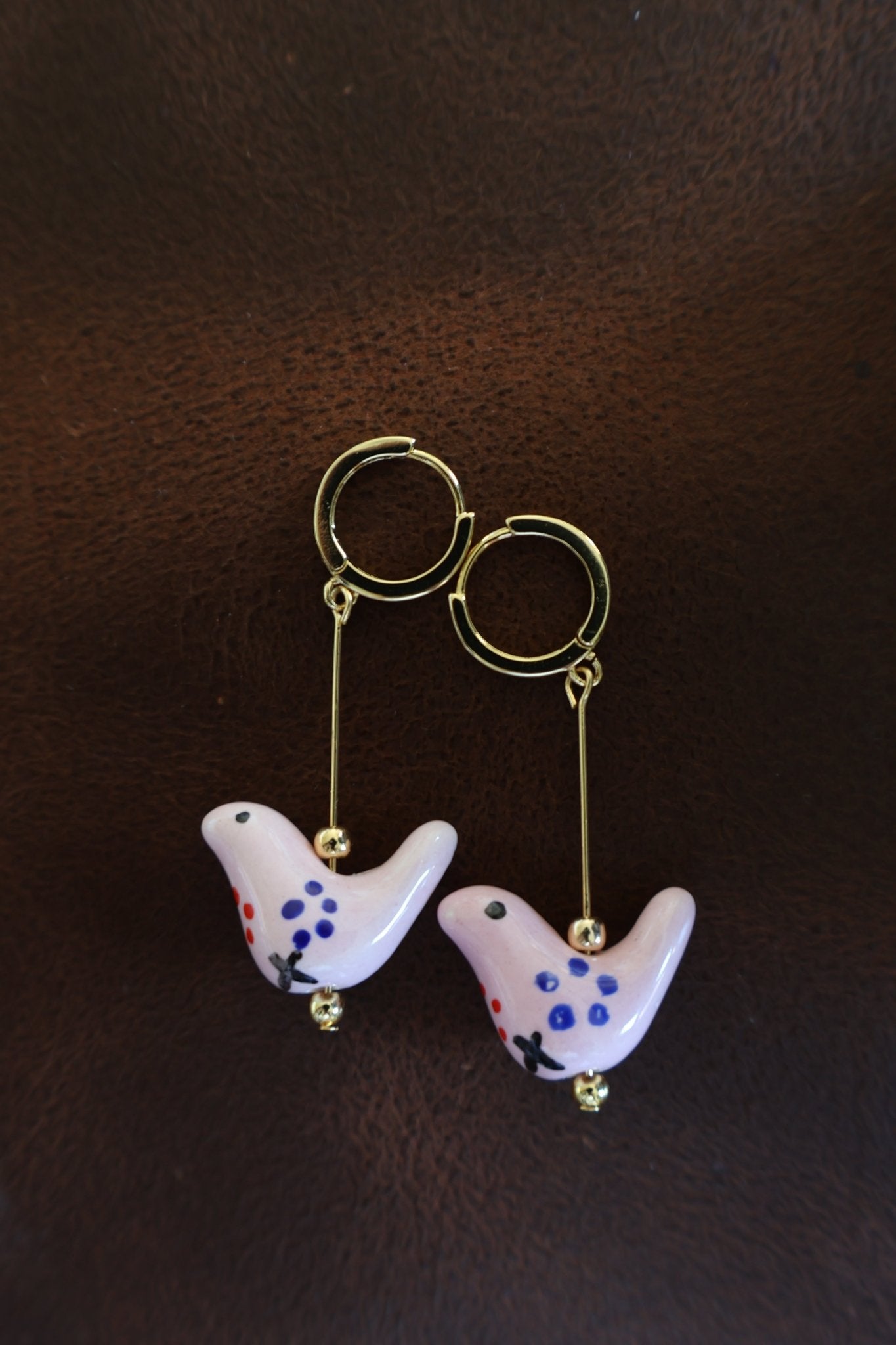 bird-shaped-porcelain-studs-art-earrings-oorbellen-goud, EenPorcelain 